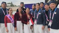 Foto: Gaya Tim RI di Opening Olimpiade 2024, Berbalut Seragam Beskap dan Kebaya