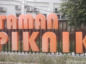 Berakhir Pekan di Taman Piknik Jakarta Timur Berakhir Pekan di Taman Piknik Jakarta Timur