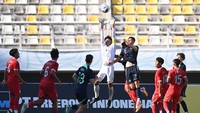 Australia tancap gas di babak kedua. Rapatnya barisan pertahanan Thailand masih sulit ditembus The Socceroos. Unggul jumlah pemain, Australia terus menggempur pertahanan Thailand di sisa waktu yang ada. Namun Thailand berhasil mempertahankan skor 1-0 hingga pluit panjang berbunyi. Kemenangan ini mengantarkan Thailand ke final Piala AFF U-19 2024. 