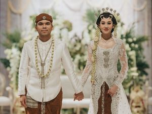 9 Gaya Artis Pakai Baju Pengantin Adat Jawa, Aaliyah Massaid hingga BCL 9 Gaya Artis Pakai Baju Pengantin Adat Jawa, Aaliyah Massaid hingga BCL