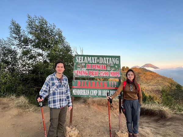 Ide Kencan dari Dul Jaelani: Mendaki Gunung Prau