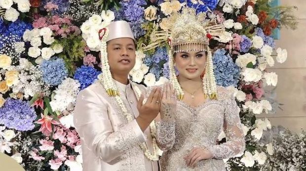 Dustin Tiffani dan Ditha Rizky Amalia