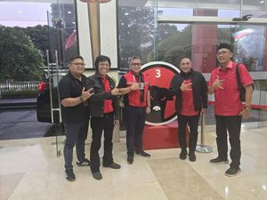 Edy Rahmayadi Ketemu Hasto-Adian, Soal Dukungan di Pilgub Sumut?