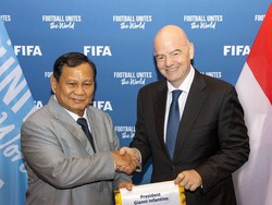 Presiden FIFA Jumpa Prabowo, Sebut Kemajuan Sepakbola Indonesia