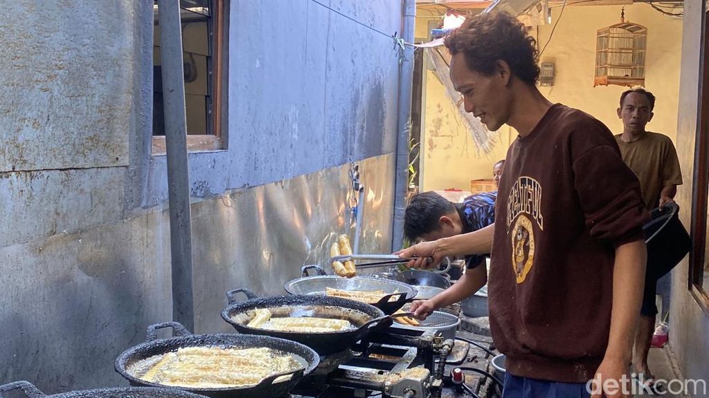 Menengok Kampung Lumpia di Surabaya Menengok Kampung Lumpia di Surabaya