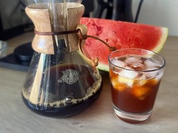 Kopi Campur Semangka Berkhasiat Untuk Detoks? Ini Faktanya!