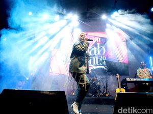 Pecah! Salma Salsabil Bikin Penonton Audisi Emeron Hijab Hunt 2024 Sing Along