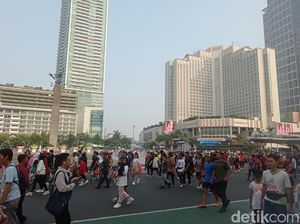 Warga Padati CFD Bundaran HI Minggu Pagi, Begini Suasananya