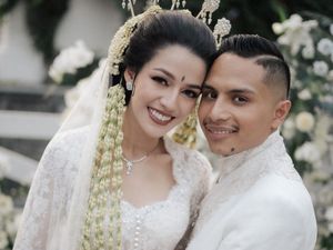 Dinikahi Khalid Atamimi, Susan Sameh: Orang yang Aku Tunggu Akhirnya Bertemu Dinikahi Khalid Atamimi, Susan Sameh: Orang yang Aku Tunggu Akhirnya Bertemu