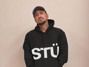 Reaksi Tora Sudiro Tahu Ronal Surapradja Ikut Pilgub Jabar Reaksi Tora Sudiro Tahu Ronal Surapradja Ikut Pilgub Jabar