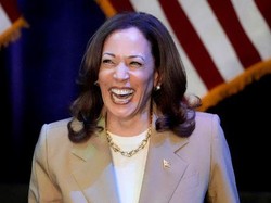 Kamala Harris Respons Ejekan Trump: Katakan di Hadapan Saya