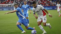 Tim Nasional Sepakbola Paraguay menghancurkan kesebelasan Israel dengan skor 4-2 dalam lanjutan pertandingan sepakbola putra grup D dalam ajang Olimpiade Paris 2024 di Stadion Parc de Princes di Paris, Prancis.  