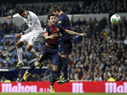 Varane-Fabregas: Dulu Musuh, Kini Pemain-Pelatih