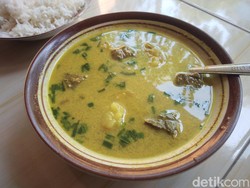 Murah dan Sedapnya Empal Gentong Khas Cirebon Mang Yatno