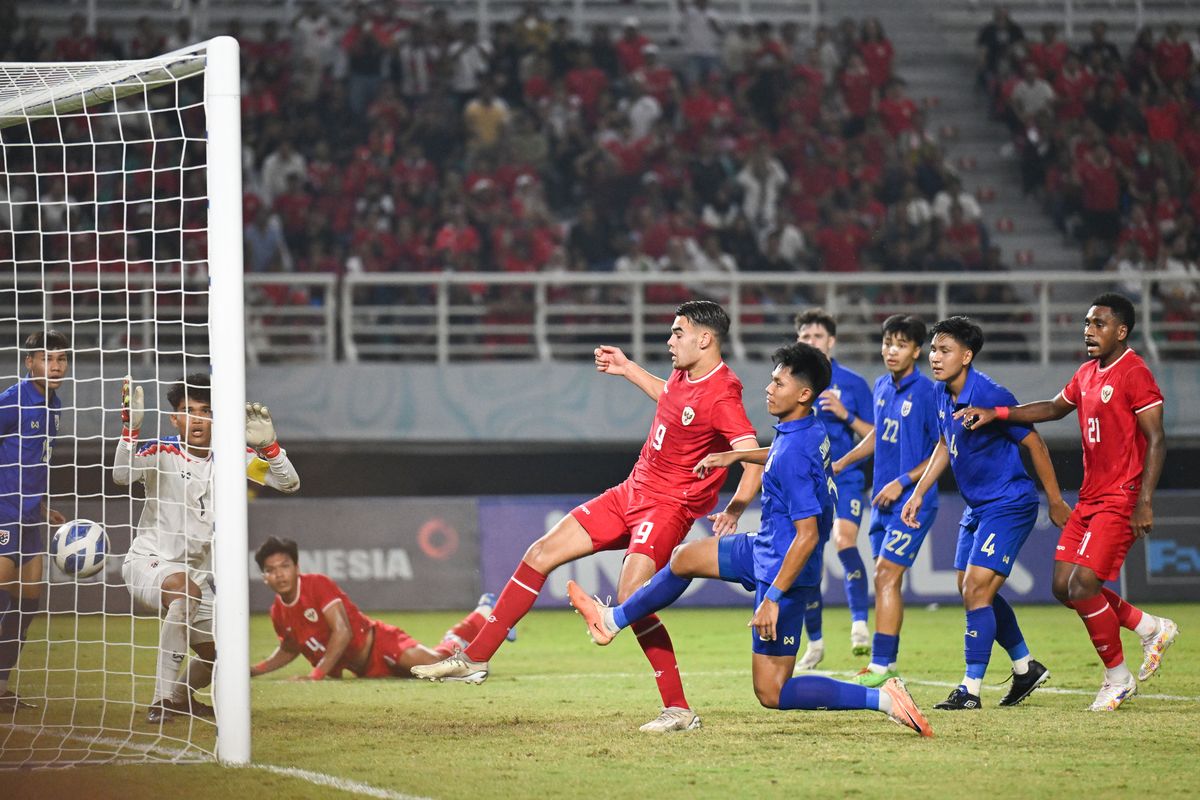 Gol Jens Raven dan Sesal Pelatih Thailand