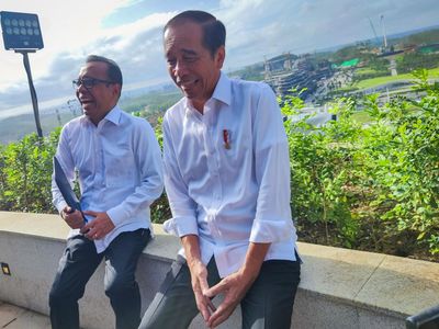 Hari Perdana Presiden Joko Widodo Berkantor di IKN