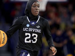 Pilu Atlet Basket Berhijab Dilarang Tanding di Olimpiade Paris Pilu Atlet Basket Berhijab Dilarang Tanding di Olimpiade Paris