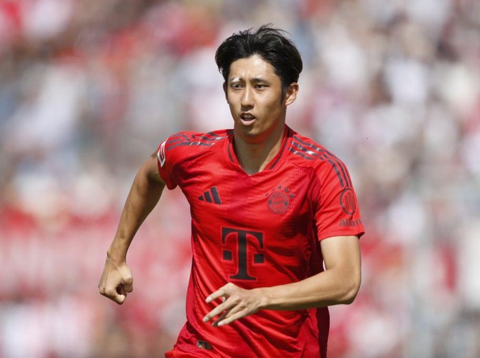 JULICH - Hiroki Ito of FC Bayern Munchen during the friendly match between 1.FC Duren and FC Bayern Munchen at Karl-Knipprath Stadium on July 28, 2024 in Julich, Germany. ANP | Hollandse Hoogte | BART STOUTJESDIJK (Photo by ANP via Getty Images)
