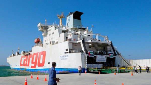 Ini Kapal Kargo yang Membawa Bantuan Medis untuk Warga Gaza