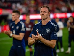 Jonny Evans Prihatin Ratusan Karyawan MU Bakal Dipecat