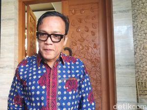 Jokowi Tak Daftar Caketum PSI, Relawan: Dia Kayak Ketum Partai Berjalan Jokowi Tak Daftar Caketum PSI, Relawan: Dia Kayak Ketum Partai Berjalan