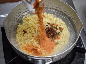 Mau Tidur Lelap? Hindari Konsumsi 5 Makanan Ini Sebelum Tidur