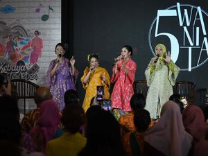 Tampilkan Pesona Budaya Indonesia Lewat Lagu Kebaya