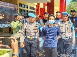 Ambil Order Ojol Sambil Telanjang, Pria Bandung Ini Diciduk Polisi