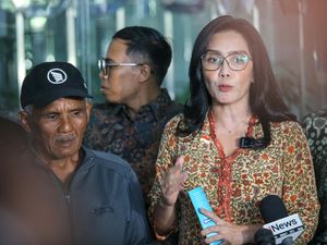 Rieke Diah Pitaloka Dampingi Keluarga Dini Sera Lapor ke KY