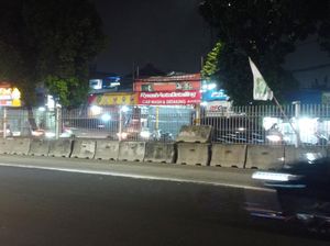 Sebagian Separator Busway di Mampang Tak Dipasang, Warga: Sudah 3 Pekan