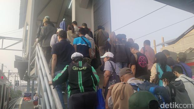 Suasana Stasiun Tanah Abang sore ini. (Ammar/detikcom)