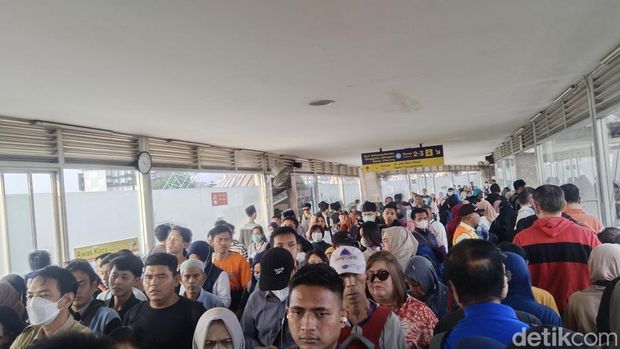 Suasana Stasiun Tanah Abang sore ini. (Ammar/detikcom)