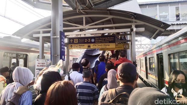 Suasana Stasiun Tanah Abang sore ini. (Ammar/detikcom)