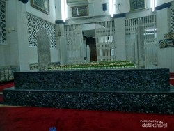 Ziarah ke Makam Habib Ali Kwitang, Ini Perannya dalam Kemerdekaan Ziarah ke Makam Habib Ali Kwitang, Ini Perannya dalam Kemerdekaan