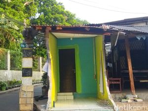 Tembok Hancur, Begini Kondisi Warung di Jaktim Usai Tertabrak Truk Boks Tembok Hancur, Begini Kondisi Warung di Jaktim Usai Tertabrak Truk Boks