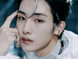 Heboh Winwin NCT Beradegan Panas di Drama Vampir Cina, Bikin Fans Histeris