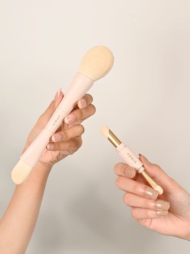 Aeris The Signature 4-in-1 Brush & Silk Touch Dual-Sided Makeup Puff