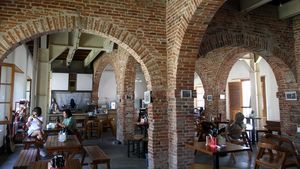 Benteng Dilengkapi Tempat Nongkrong Jadi Bikin Betah, Ini Potretnya
