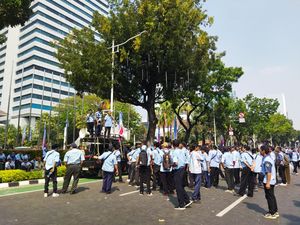 Demo Sopir JakLingko di Balai Kota, Lalin Macet Demo Sopir JakLingko di Balai Kota, Lalin Macet