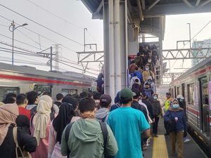 Warga Harap Perawatan Eskalator Tanah Abang Cepat Selesai: Capek Rebutan Warga Harap Perawatan Eskalator Tanah Abang Cepat Selesai: Capek Rebutan