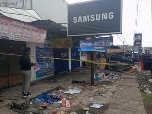 Tiga Ruko di Sikka Ludes Terbakar, Berawal dari Kompor Rusak