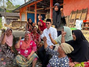 Serap Aspirasi, Legislator Gerindra Temui Umak-umak di Tapanuli Selatan Serap Aspirasi, Legislator Gerindra Temui Umak-umak di Tapanuli Selatan