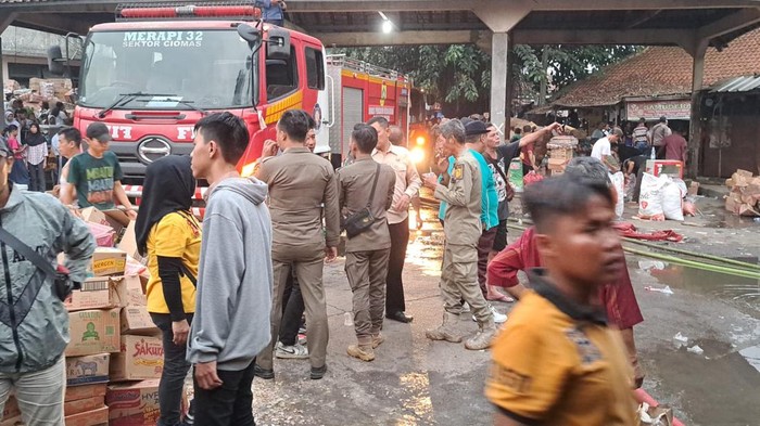Kios Pasar Ciampea Bogor Terbakar Kios Pasar Ciampea Bogor Terbakar