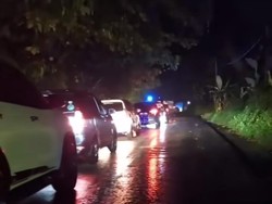 Jalan Medan-Berastagi Macet Total gegara Longsor