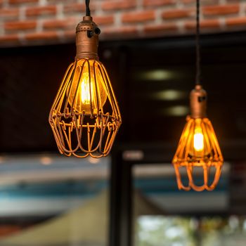 Listrik dan air/ Foto: Freepik.com/topntp26