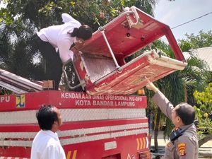 Akademisi UBL Sebut Pemkot Perlu Diaudit Usai Pekerja PU Jatuh dari Flyover Akademisi UBL Sebut Pemkot Perlu Diaudit Usai Pekerja PU Jatuh dari Flyover
