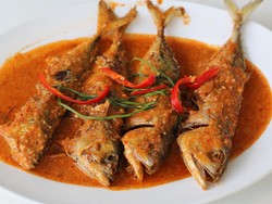 Resep Ikan Kembung Kuah Cabe yang Pedas Mantap buat Lauk Praktis