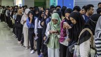Ribuan Pencari Kerja Serbu Job Fair di Depok