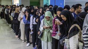 Ribuan Pencari Kerja Serbu Job Fair di Depok