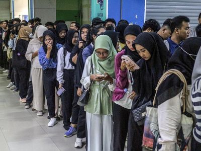 Ribuan Pencari Kerja Serbu Job Fair di Depok